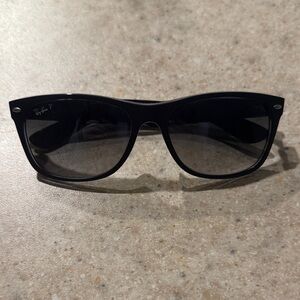 Ray-Ban Classic Navy Polarized Sunglasses